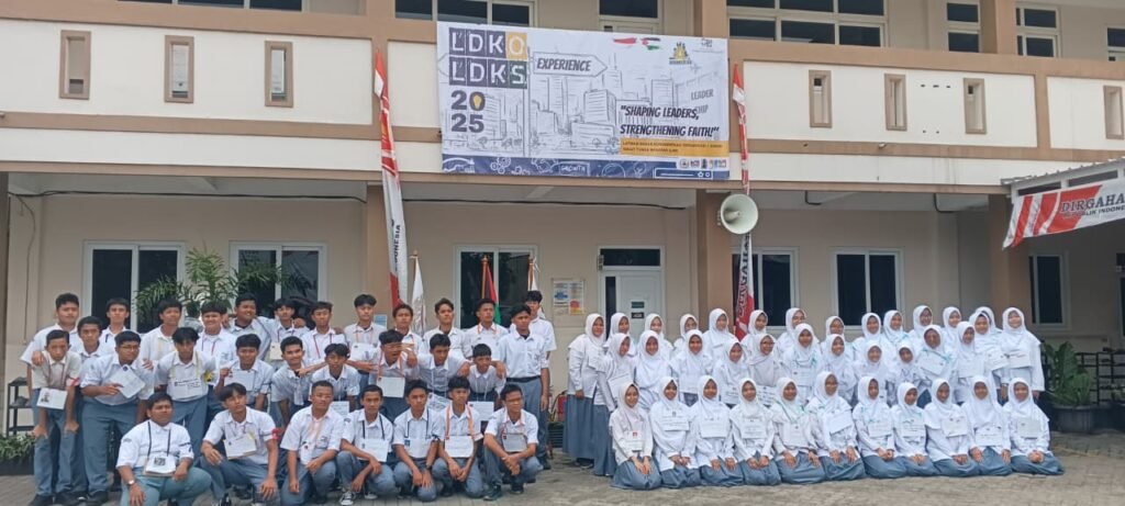 Manifesto Pemimpin Masa Depan: SMAIT Tunas Harapan Ilahi Tuntaskan Estafet Kepemimpinan LDKO & LDKS 2025